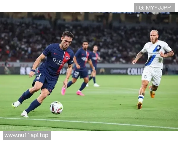 24岁韩国球星在法甲梅斯对阵巴黎圣日耳曼的激战中表现出色遗憾落败